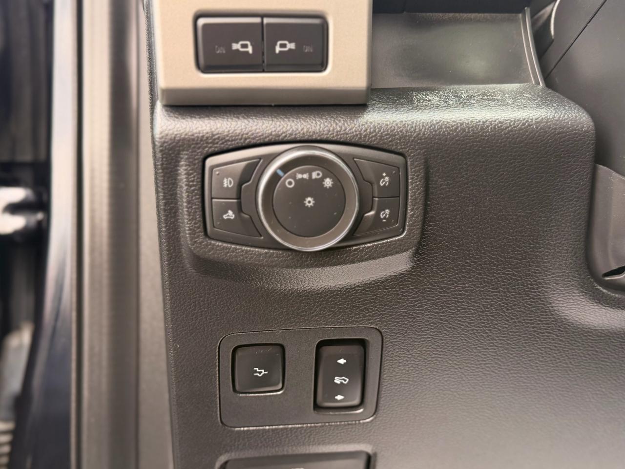 Ford F-350 SD Lariat Crew Cab 4WD 2021