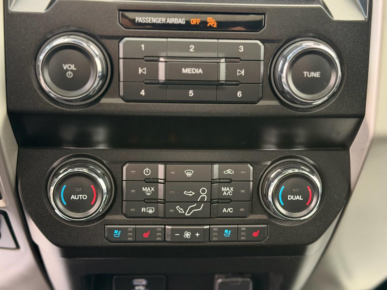 Ford F-350 SD Lariat Crew Cab 4WD 2021