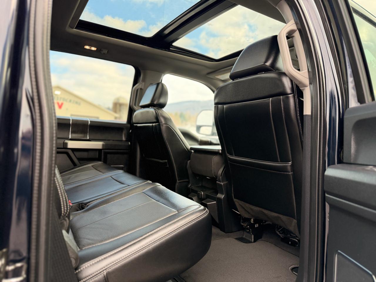 Ford F-350 SD Lariat Crew Cab 4WD 2021