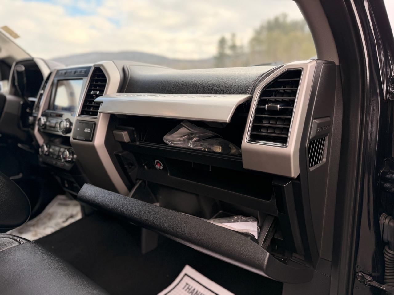 Ford F-350 SD Lariat Crew Cab 4WD 2021