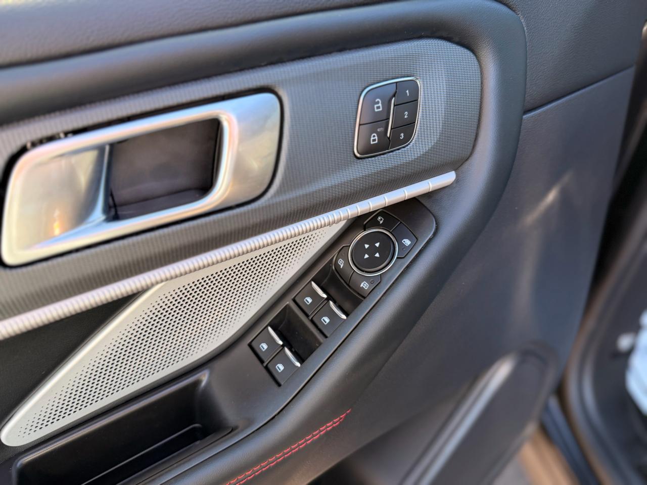 Ford Explorer ST AWD 2025