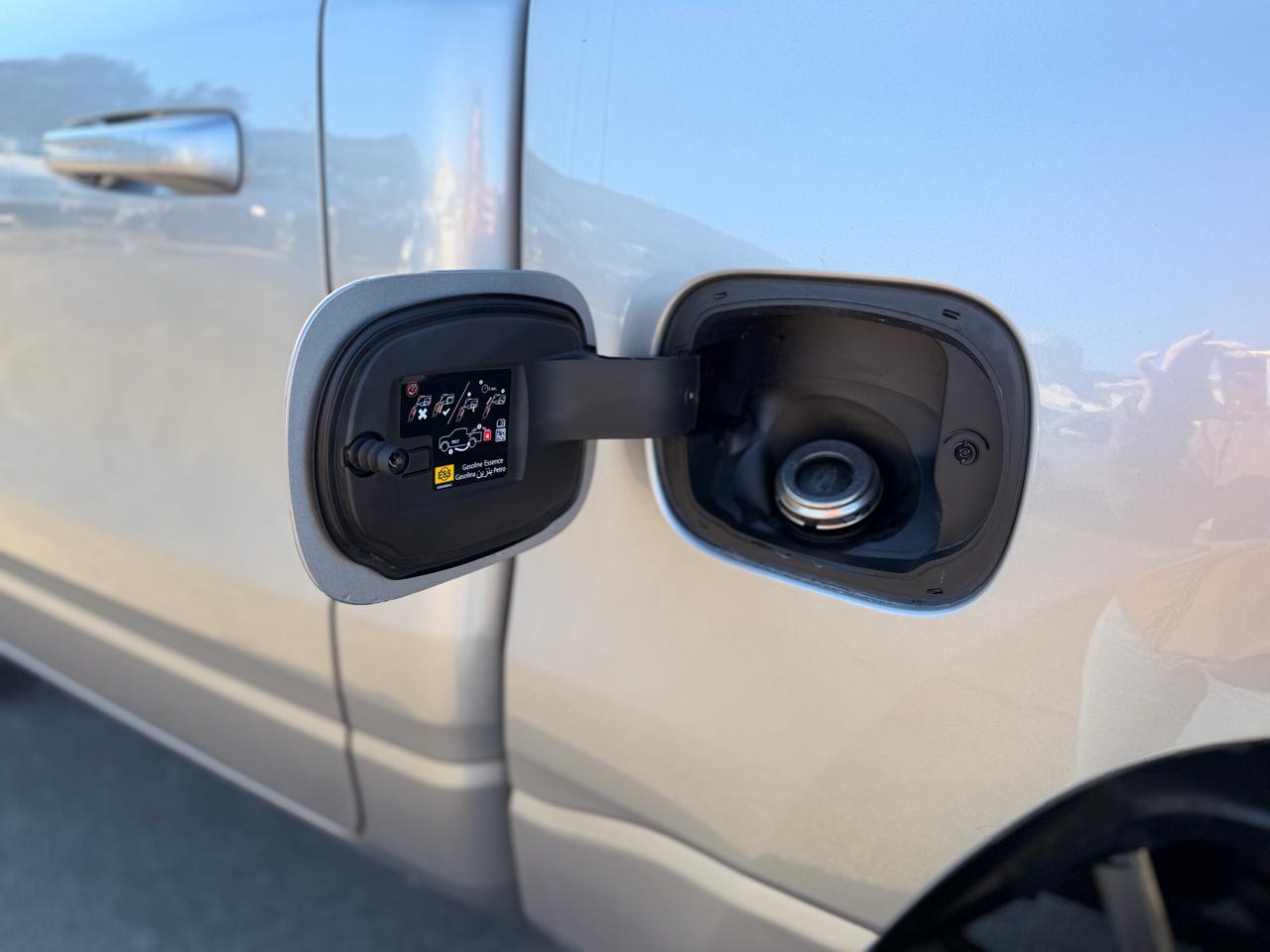 RAM 1500 Sport Crew Cab SB 4WD 2022