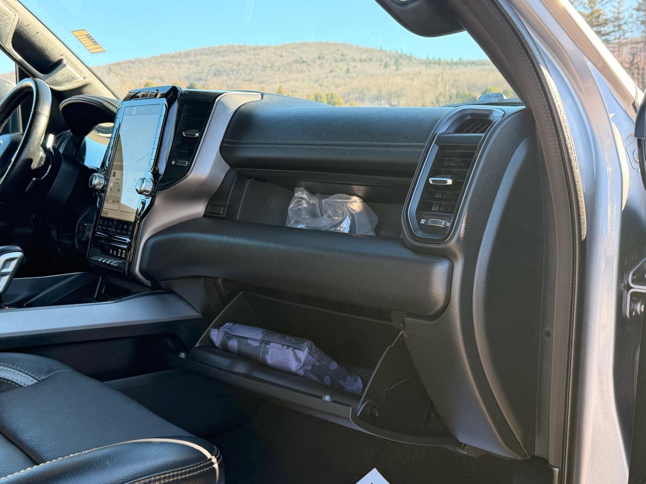 RAM 1500 Sport Crew Cab SB 4WD 2022