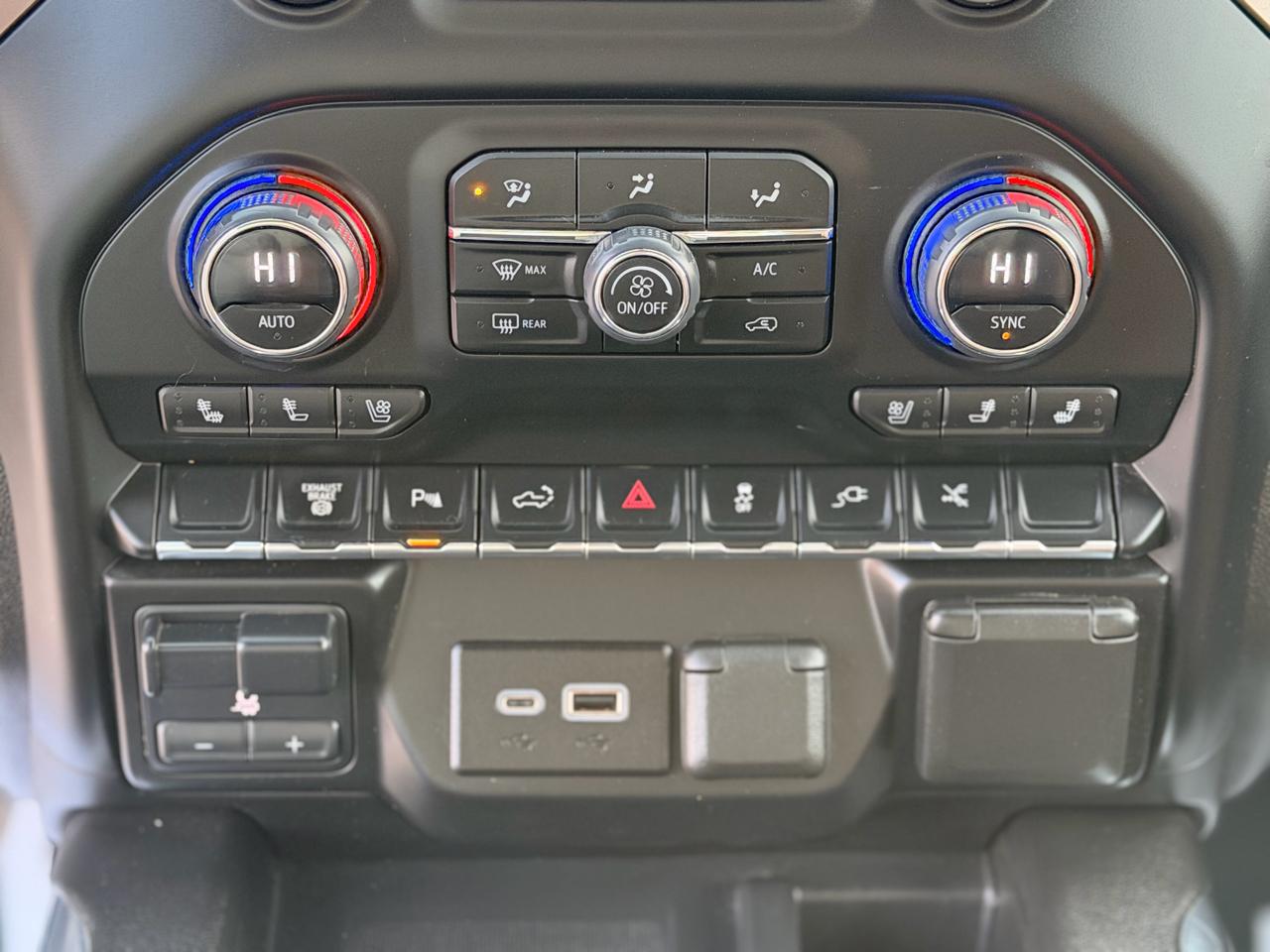 Chevrolet Silverado 2500HD High Country Crew Cab Short Box 4WD 2023