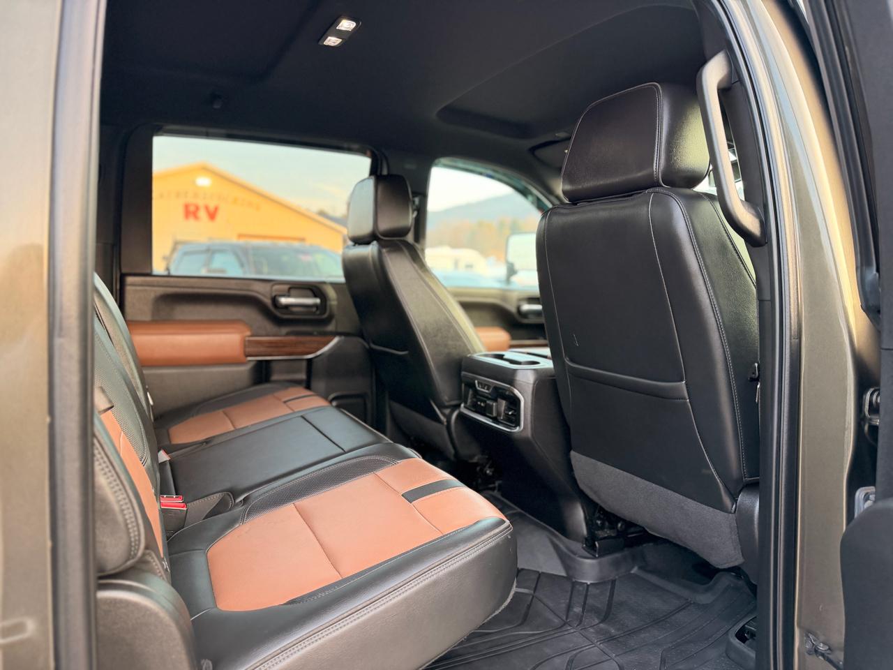 Chevrolet Silverado 2500HD High Country Crew Cab Short Box 4WD 2023