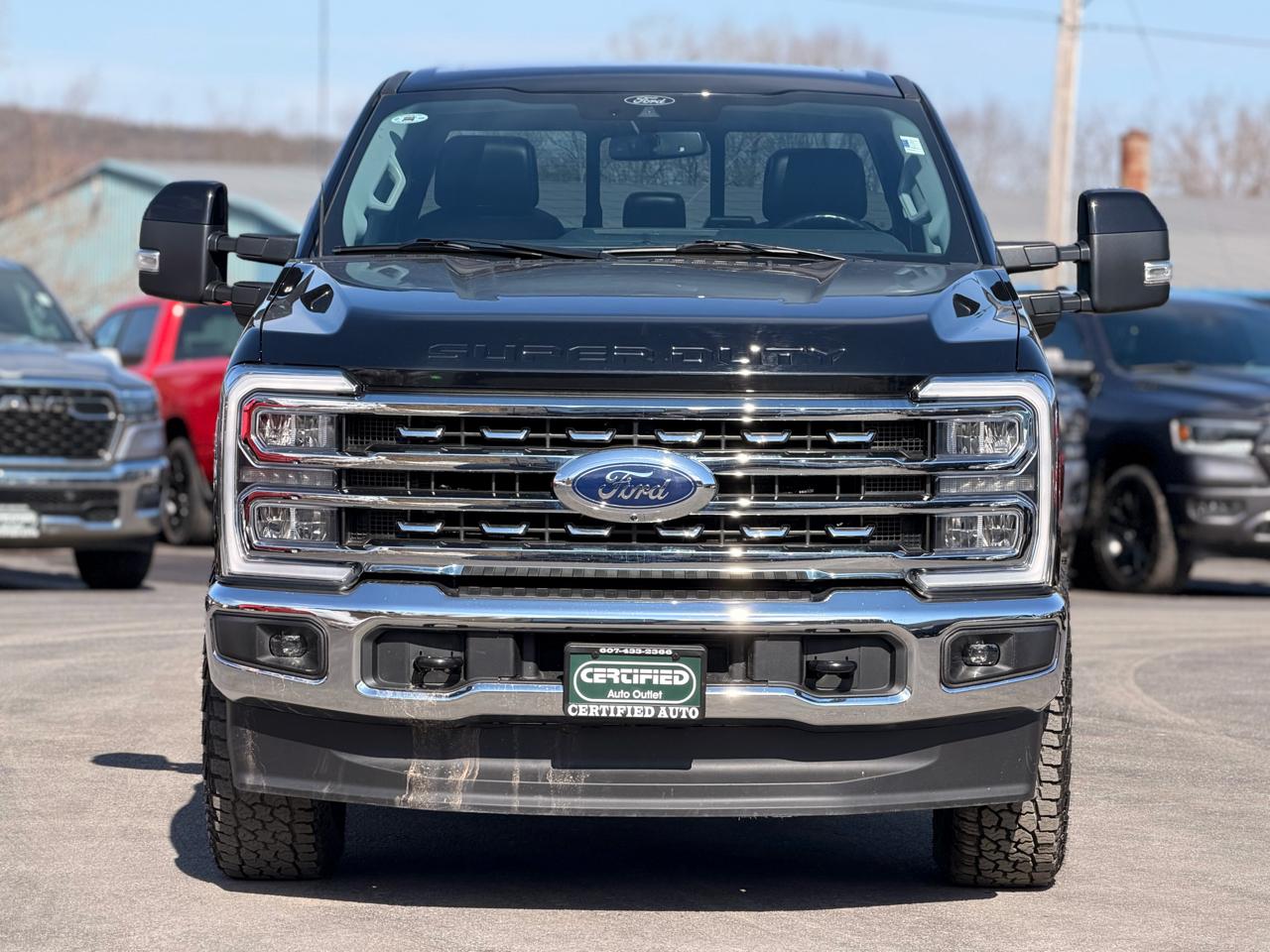 Ford F-250 SD Lariat Crew Cab 4WD 2024