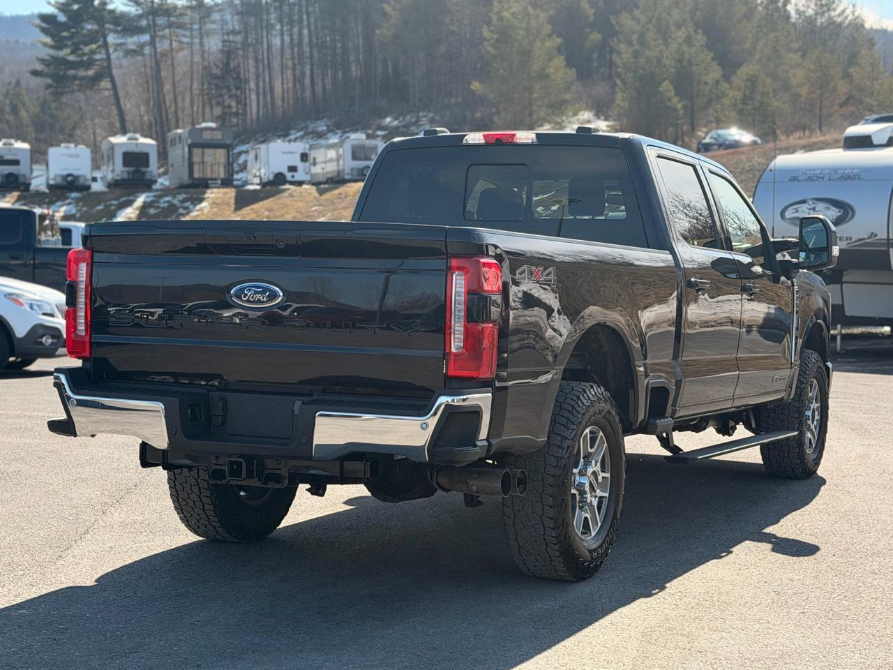 Ford F-250 SD Lariat Crew Cab 4WD 2024