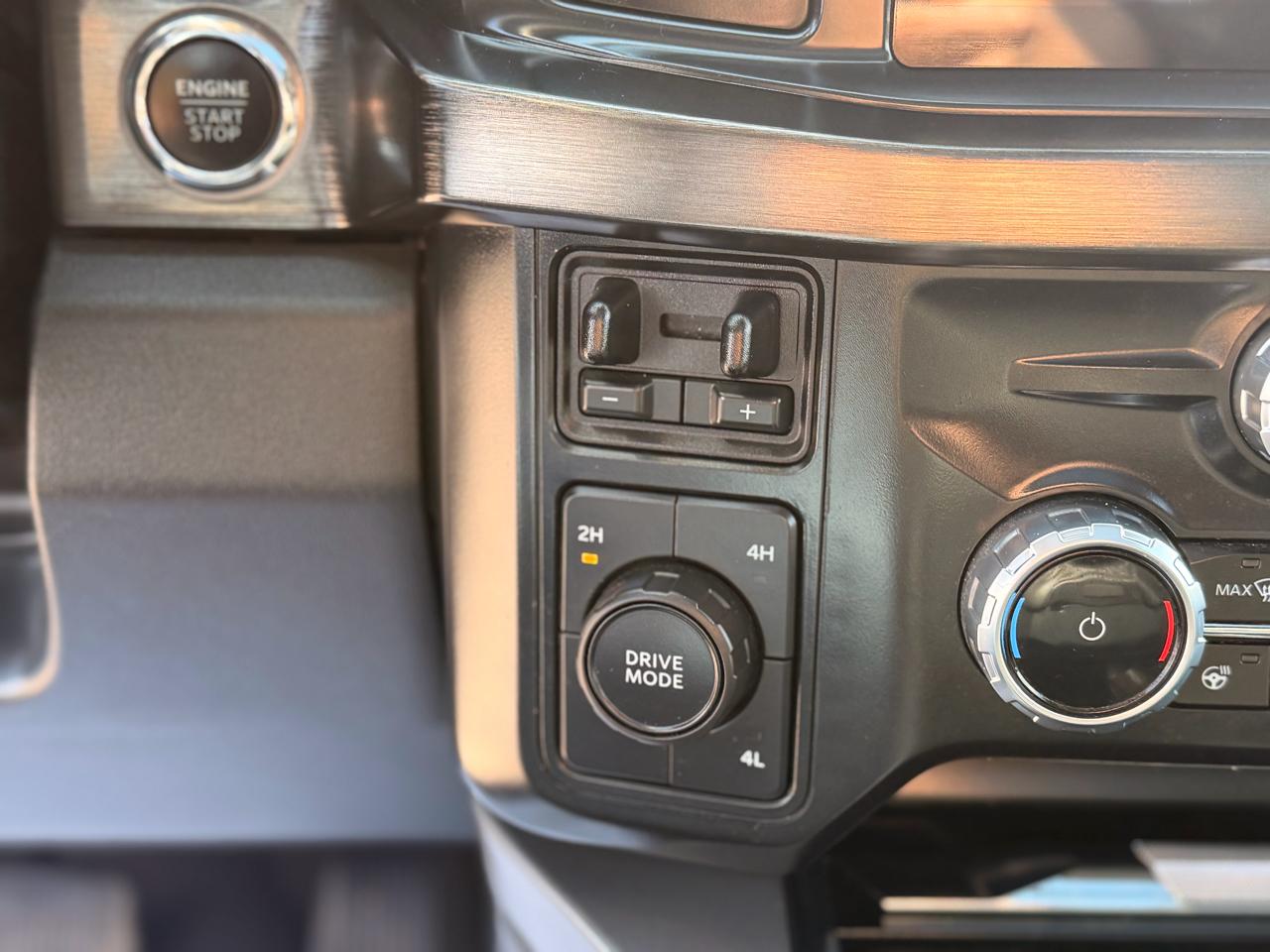 Ford F-250 SD Lariat Crew Cab 4WD 2024