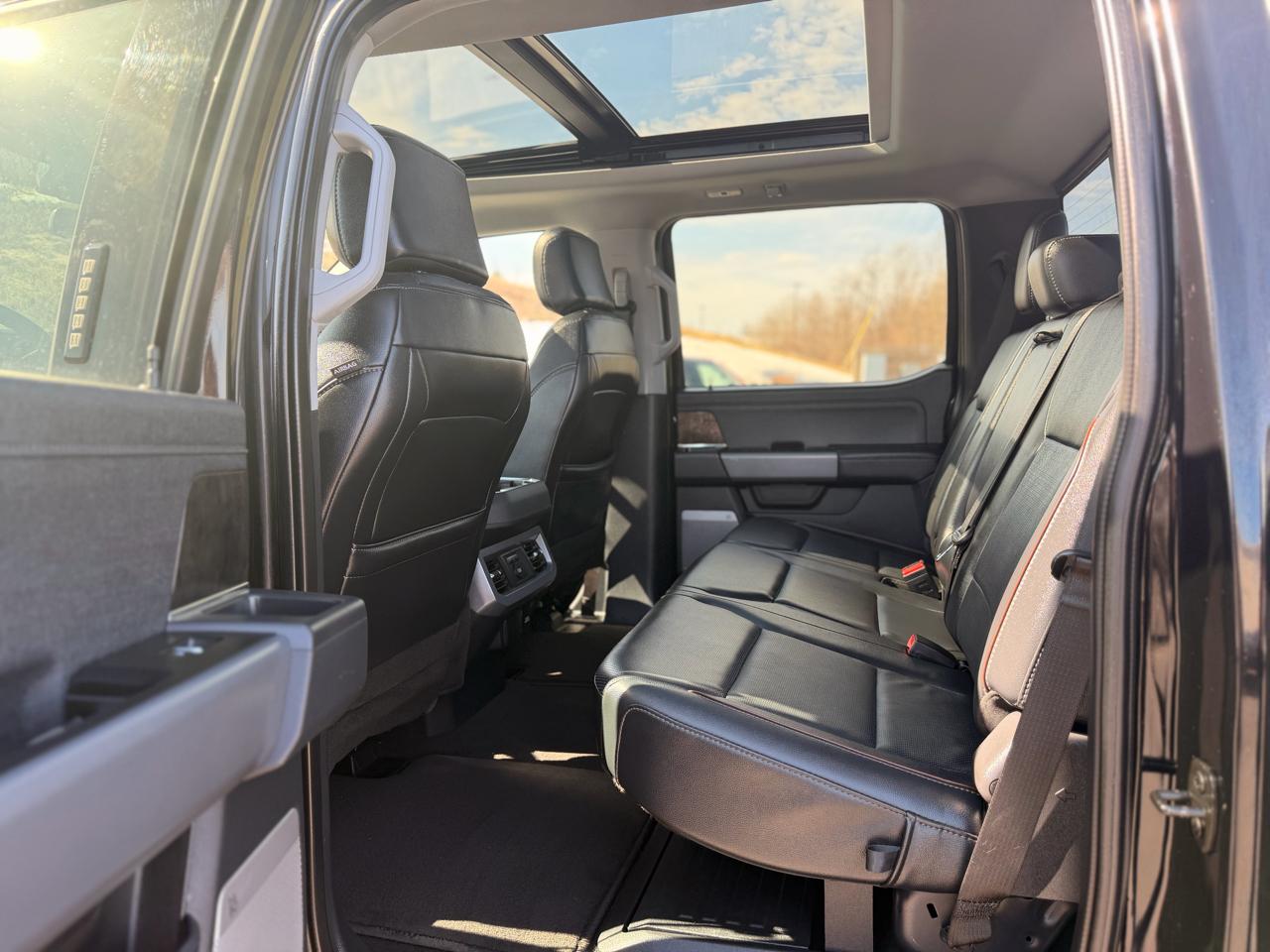 Ford F-250 SD Lariat Crew Cab 4WD 2024