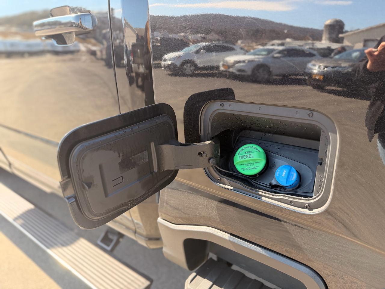 Ford F-250 SD Lariat Crew Cab 4WD 2024