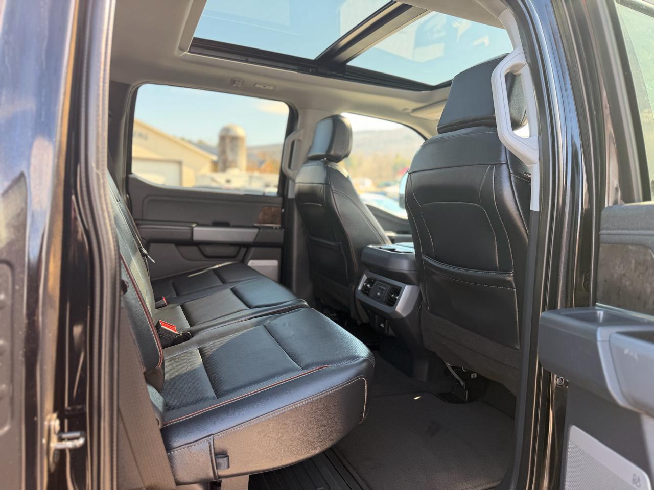 Ford F-250 SD Lariat Crew Cab 4WD 2024