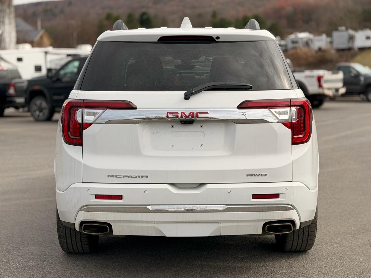 GMC Acadia Denali AWD 2021