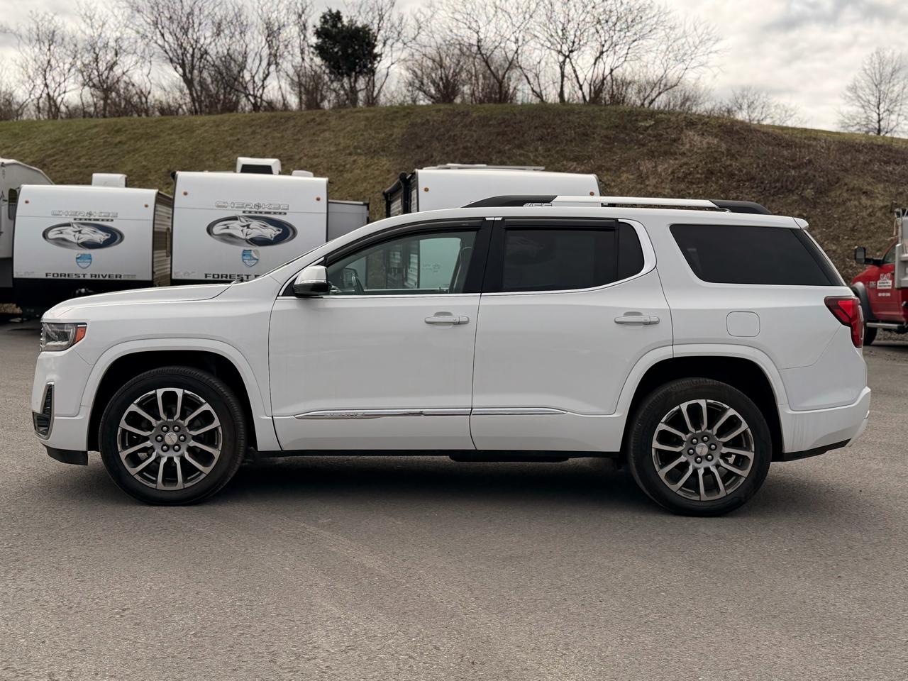 GMC Acadia Denali AWD 2021