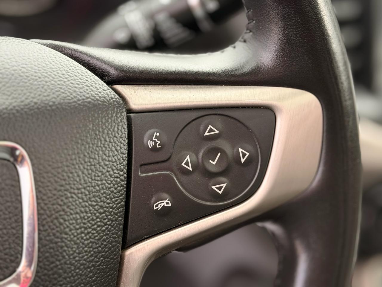 GMC Acadia Denali AWD 2021