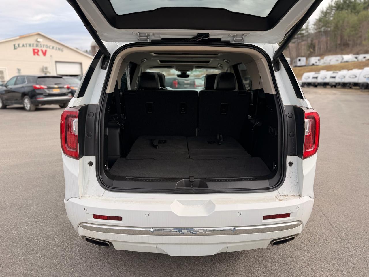 GMC Acadia Denali AWD 2021