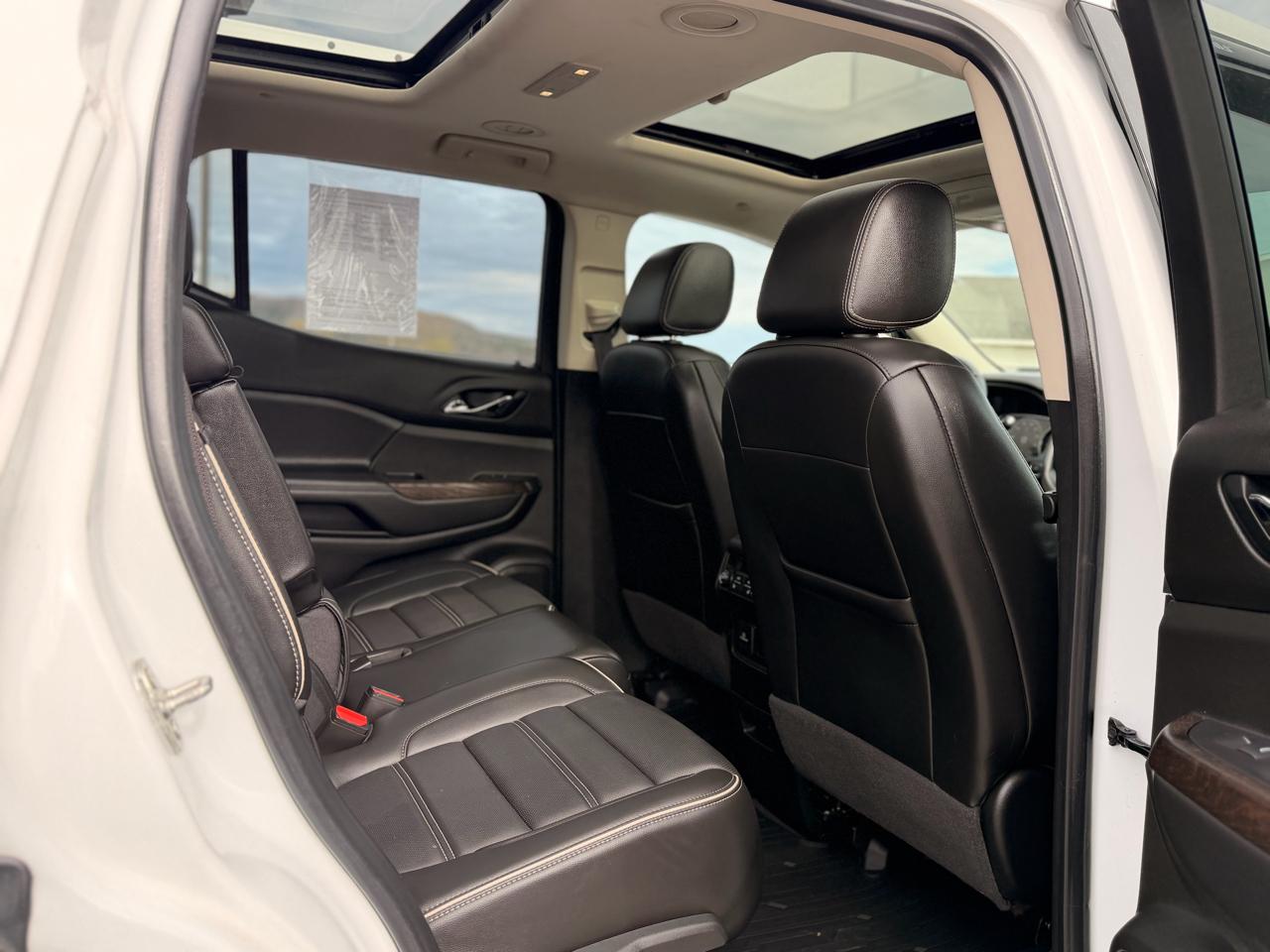 GMC Acadia Denali AWD 2021