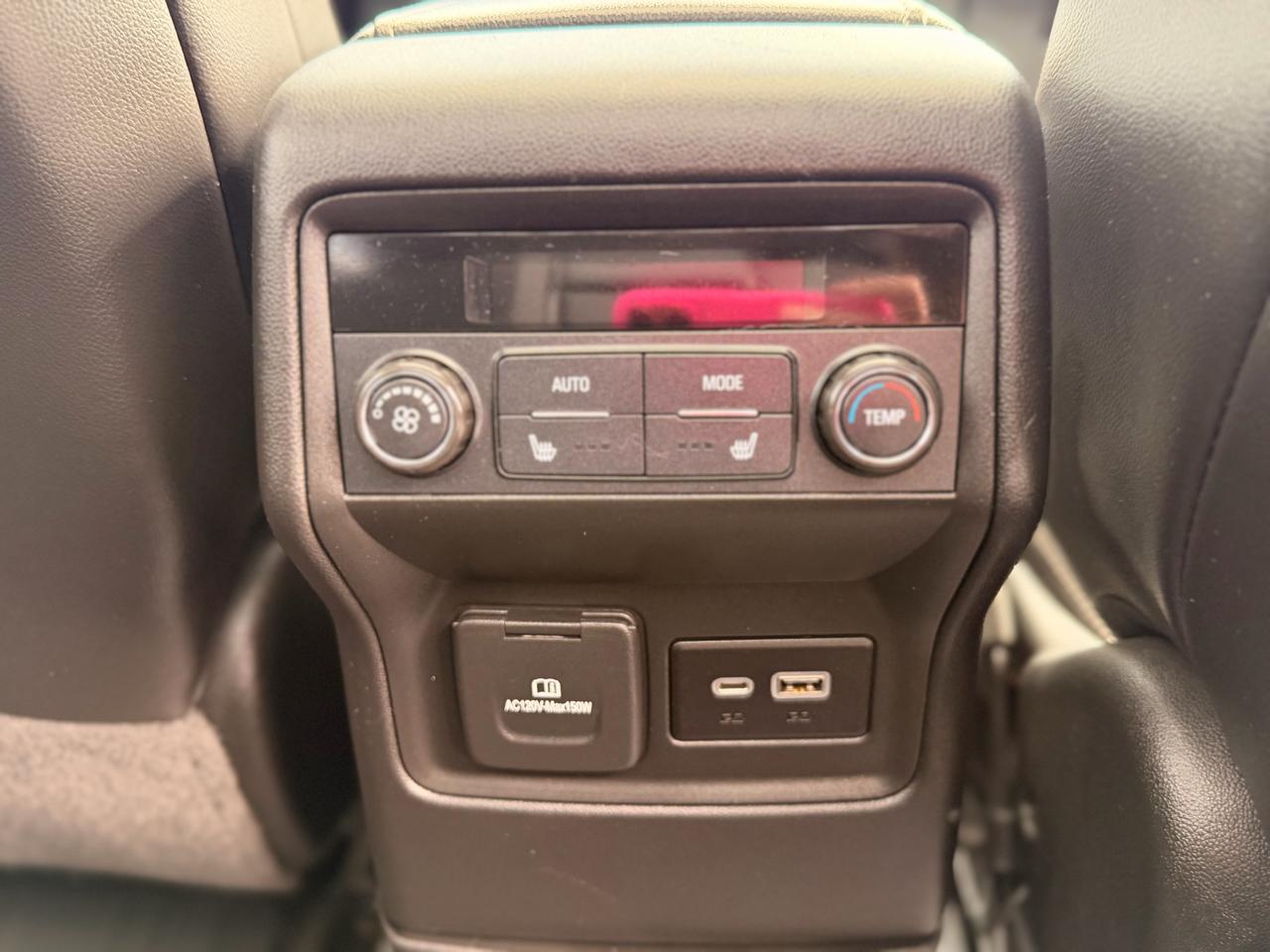 GMC Acadia Denali AWD 2021