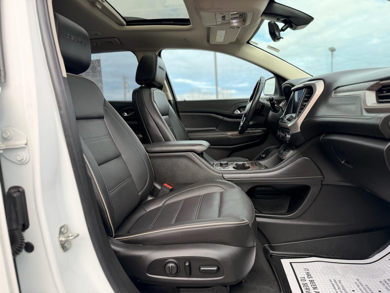 GMC Acadia Denali AWD 2021