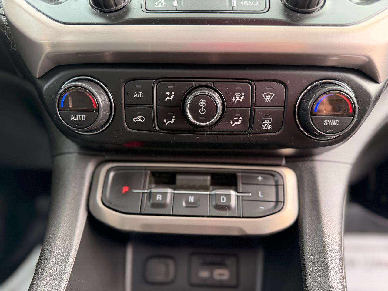 GMC Acadia Denali AWD 2021