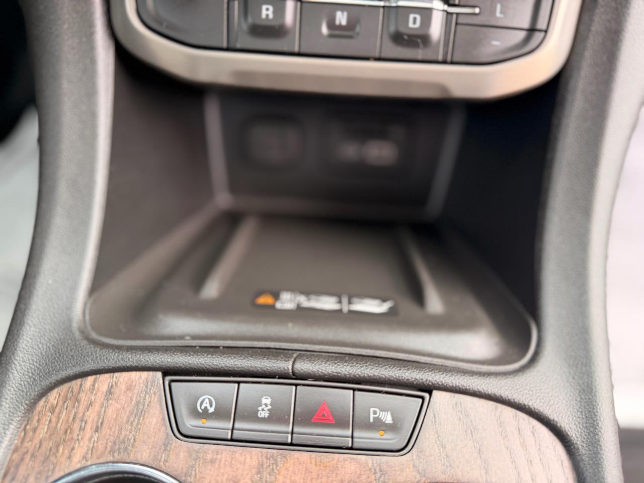 GMC Acadia Denali AWD 2021