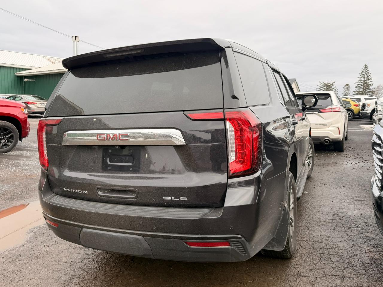 GMC Yukon SLE 4WD 2023