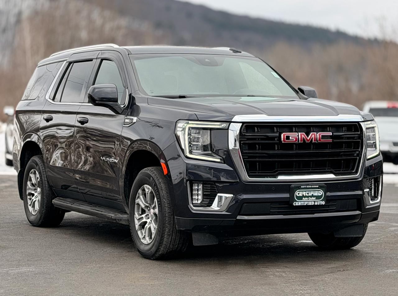 GMC Yukon SLE 4WD 2023