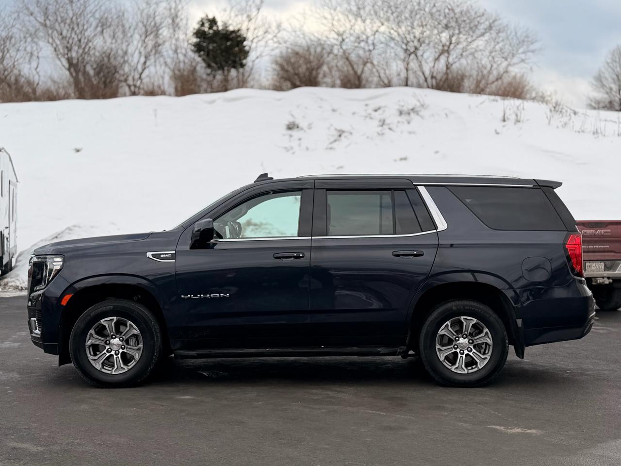 GMC Yukon SLE 4WD 2023