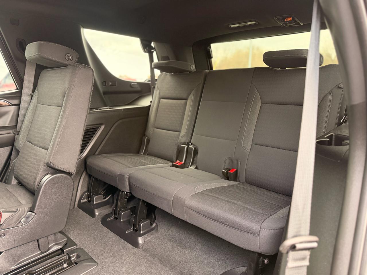 GMC Yukon SLE 4WD 2023