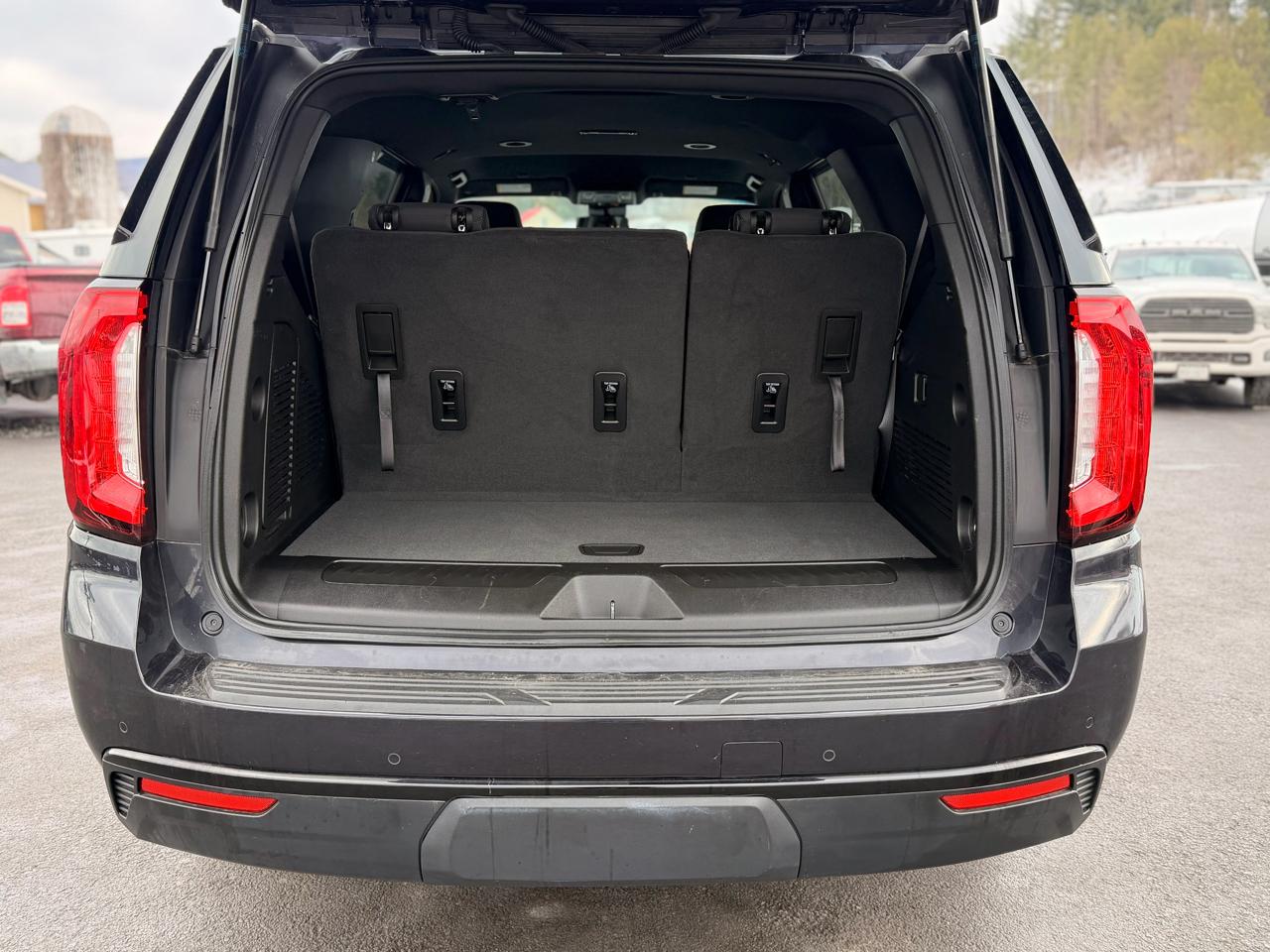 GMC Yukon SLE 4WD 2023