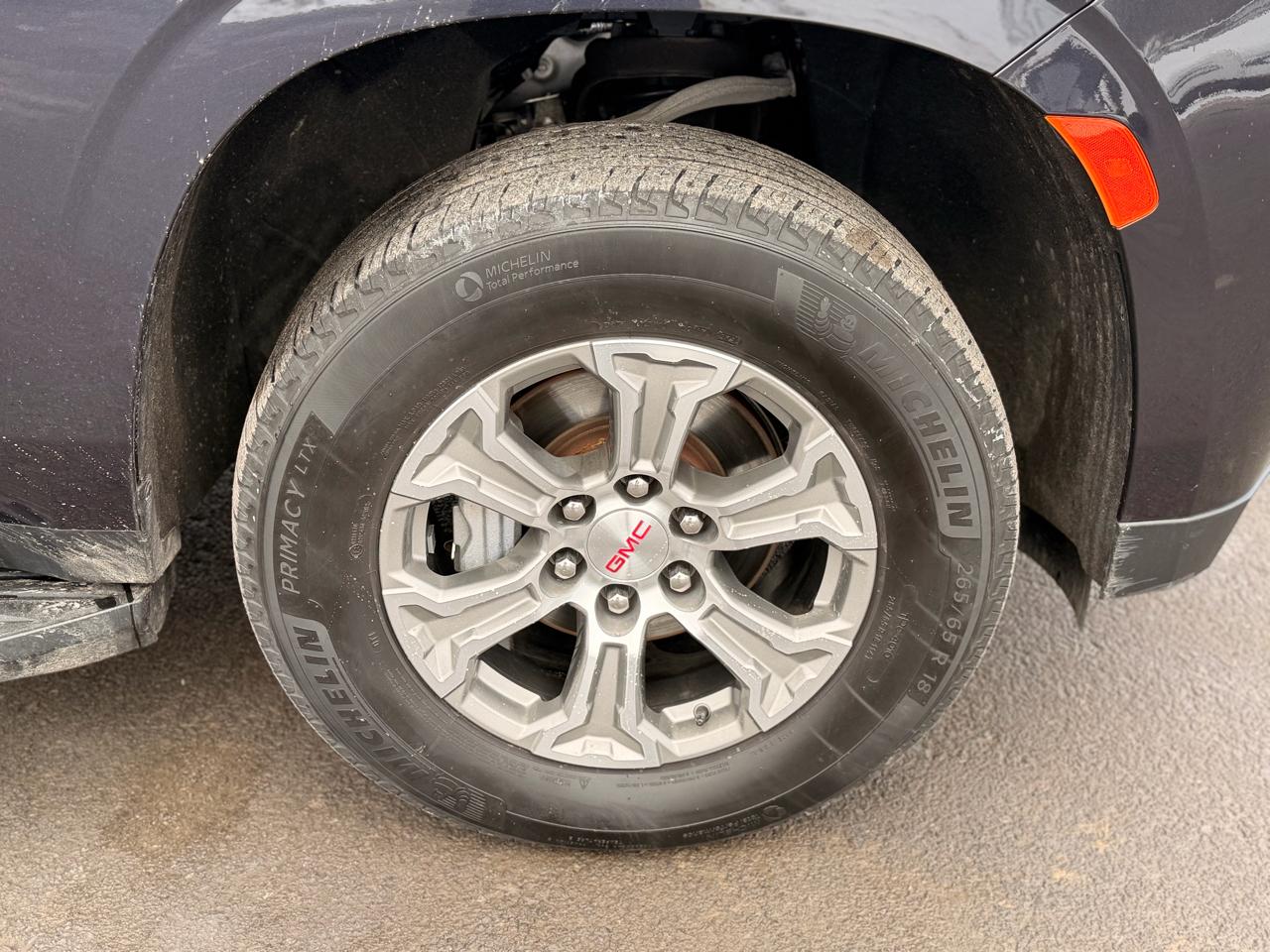 GMC Yukon SLE 4WD 2023