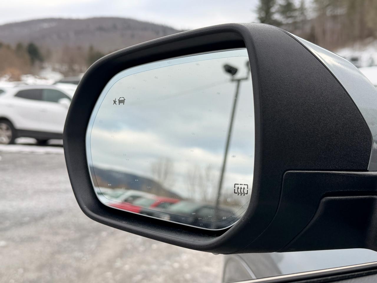 GMC Acadia Denali AWD 2025