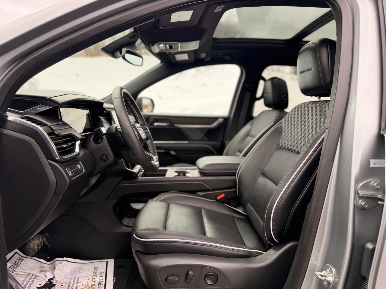 GMC Acadia Denali AWD 2025