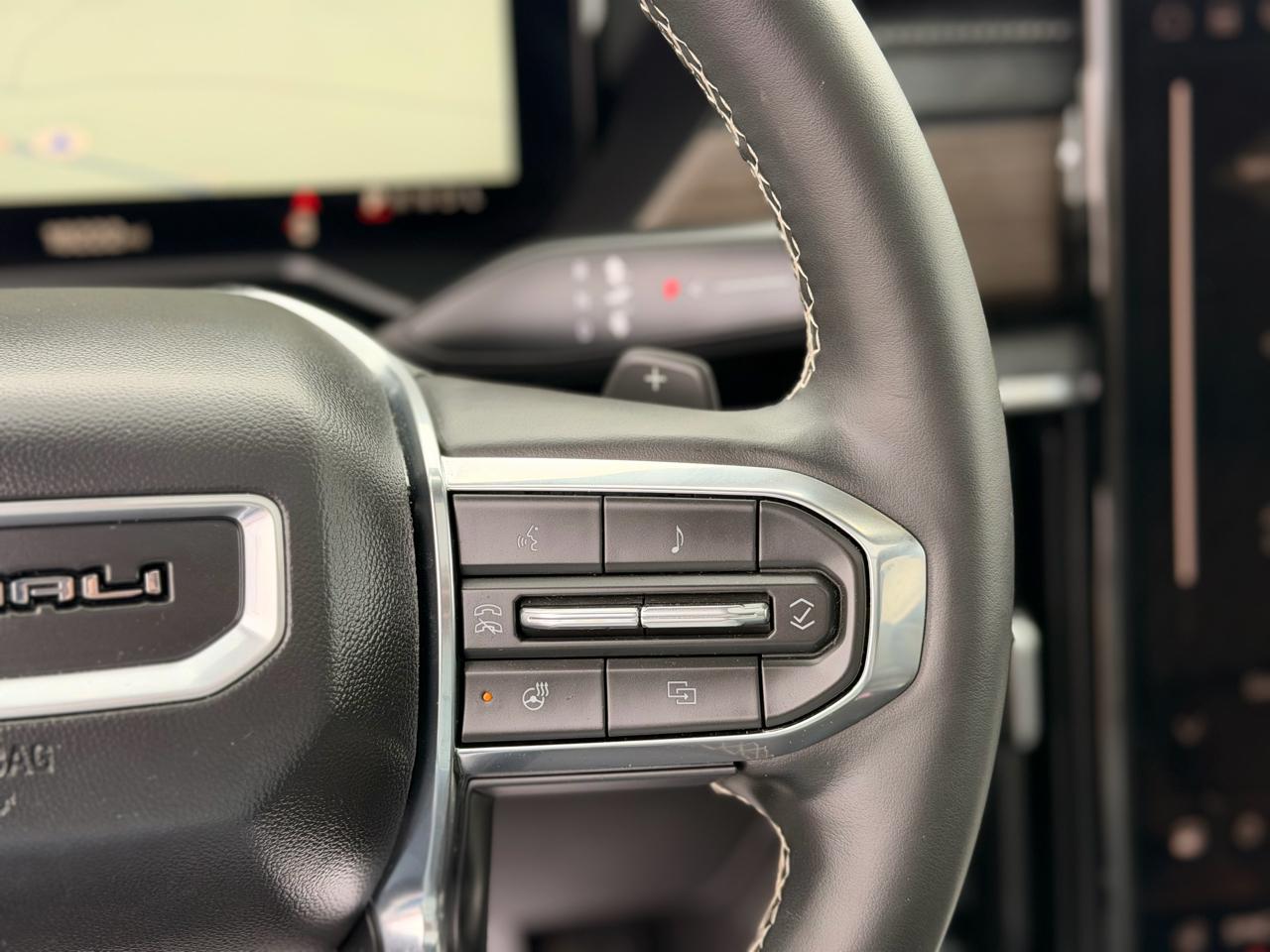 GMC Acadia Denali AWD 2025