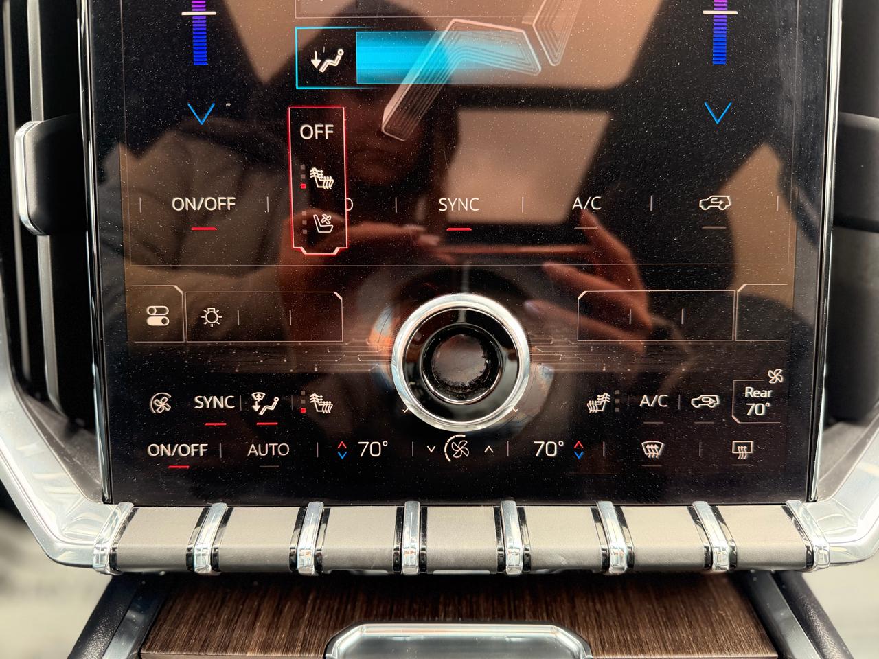 GMC Acadia Denali AWD 2025