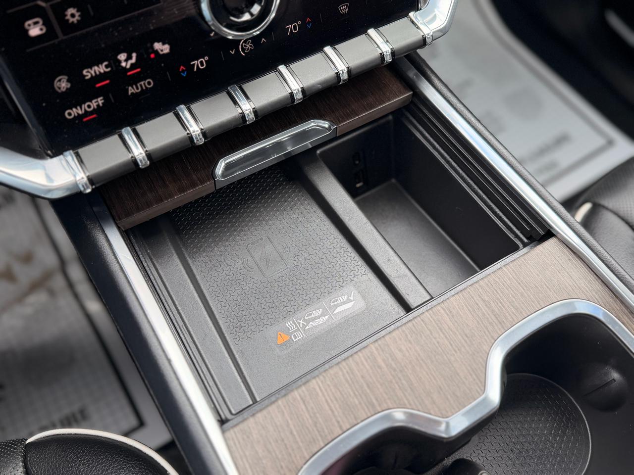 GMC Acadia Denali AWD 2025