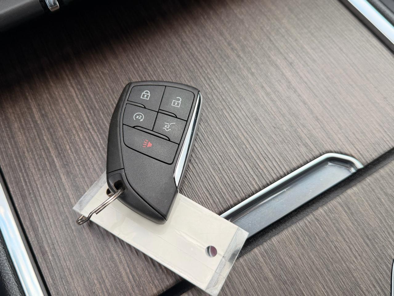 GMC Acadia Denali AWD 2025