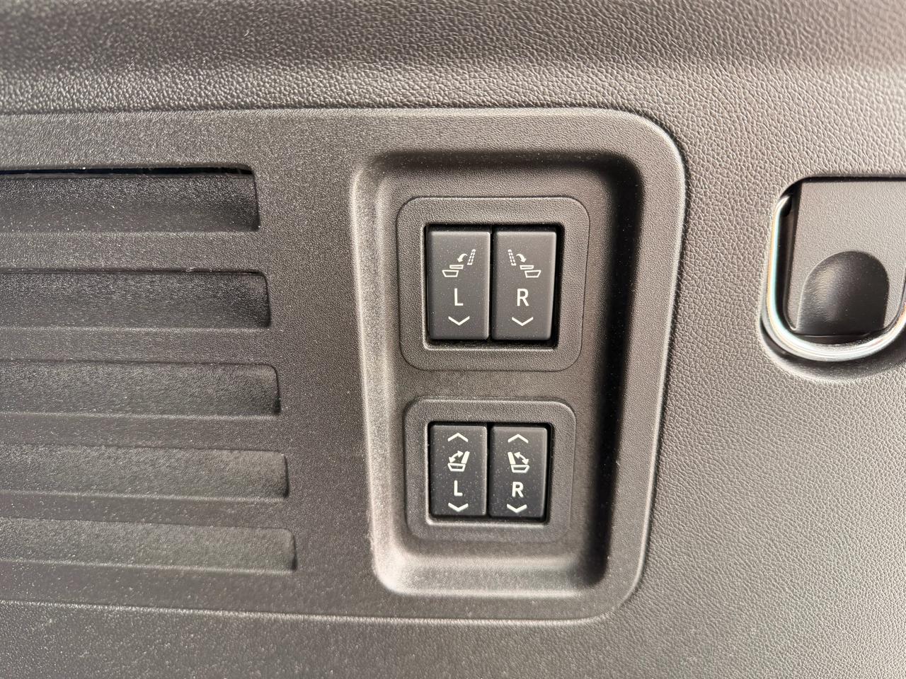 GMC Acadia Denali AWD 2025