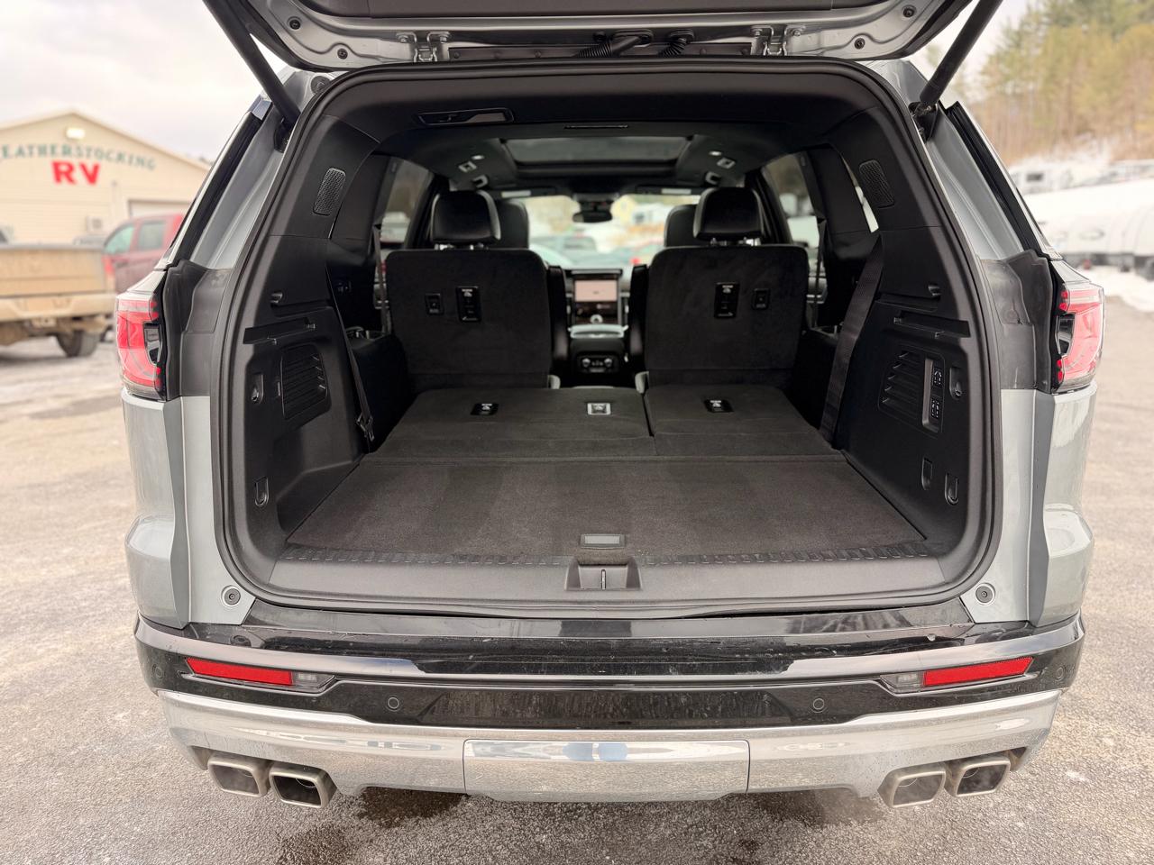 GMC Acadia Denali AWD 2025
