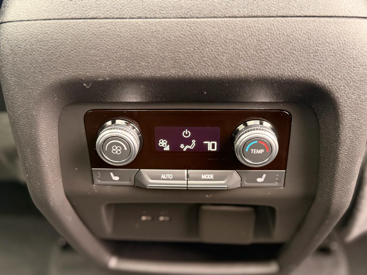 GMC Acadia Denali AWD 2025