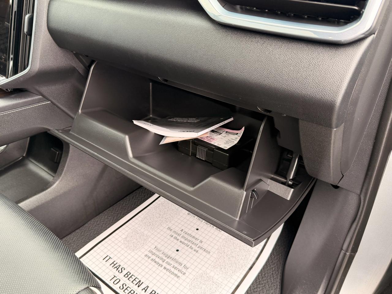 GMC Acadia Denali AWD 2025