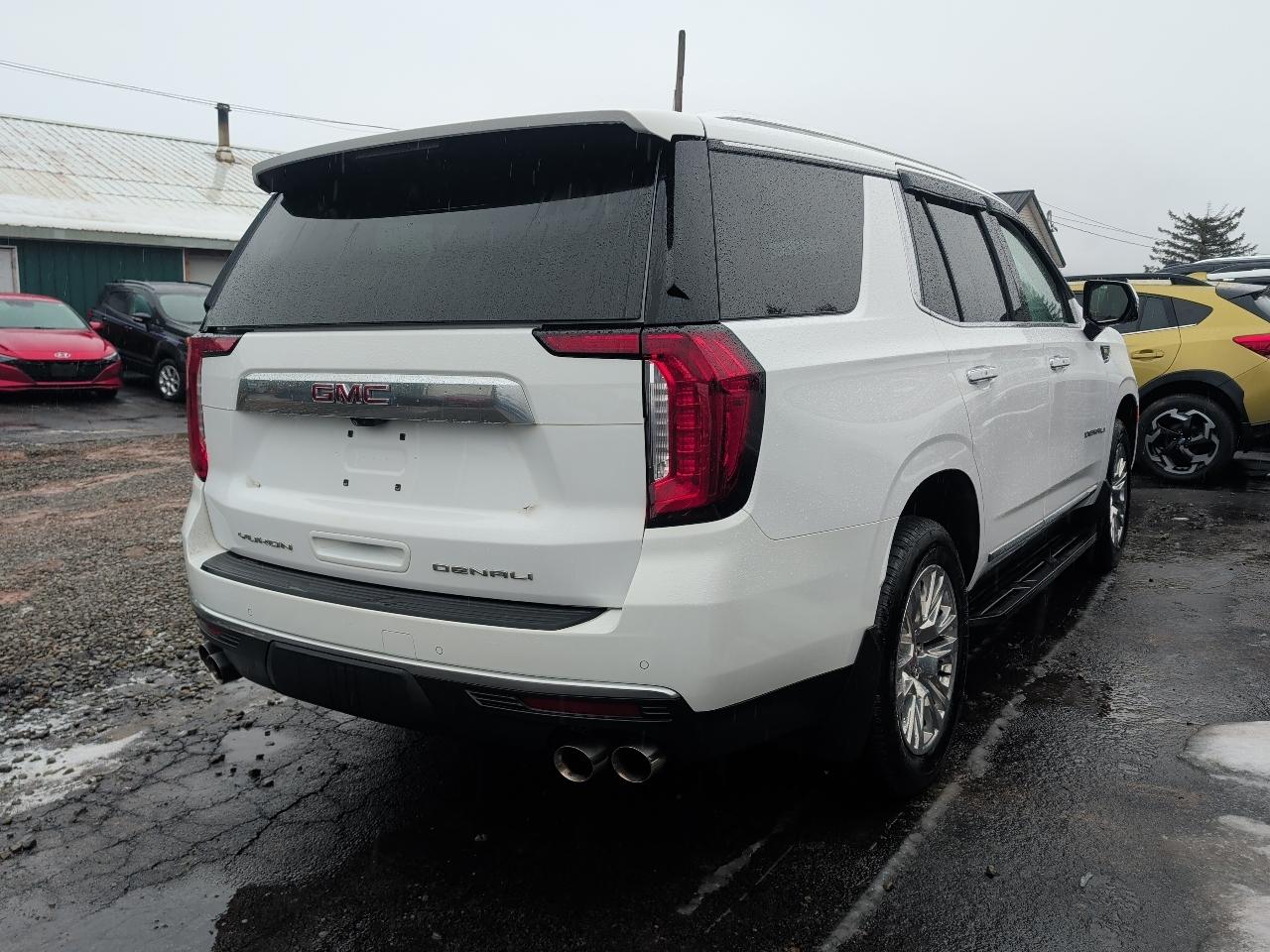 GMC Yukon Denali 4WD 2021
