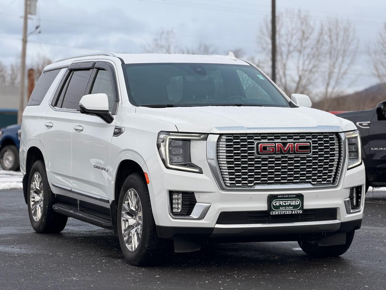 GMC Yukon Denali 4WD 2021