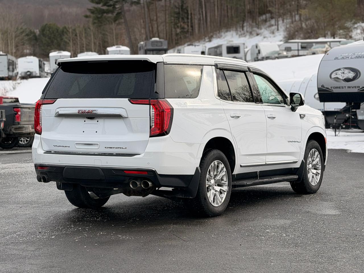 GMC Yukon Denali 4WD 2021