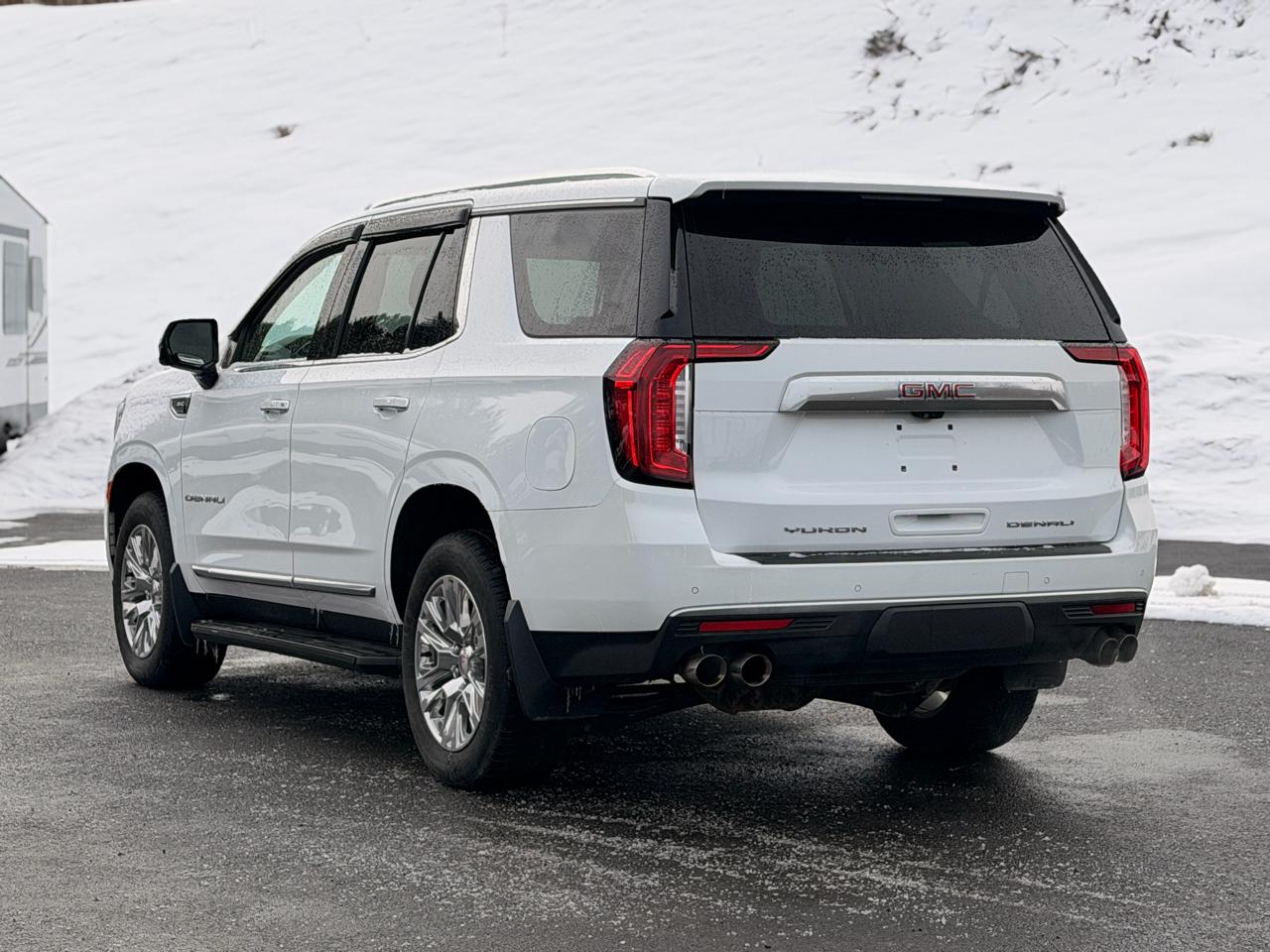 GMC Yukon Denali 4WD 2021