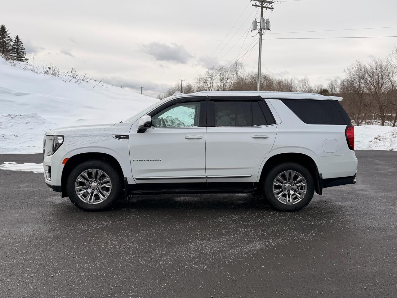 GMC Yukon Denali 4WD 2021