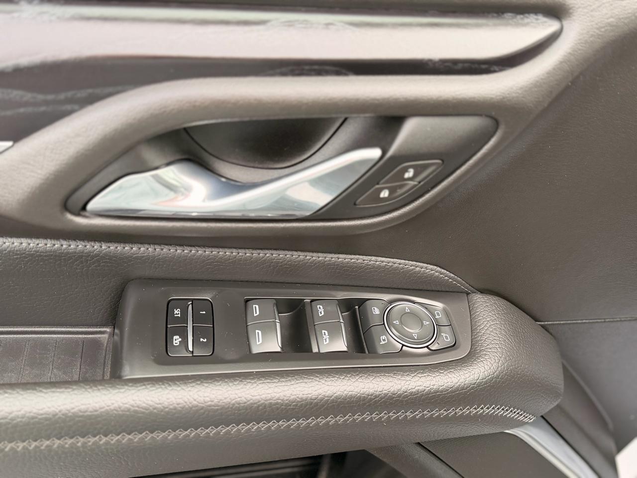 GMC Yukon Denali 4WD 2021