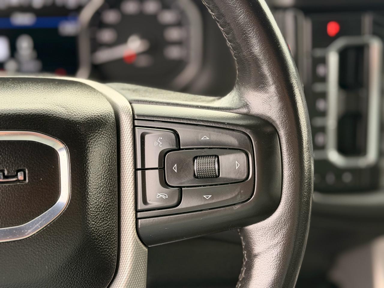 GMC Yukon Denali 4WD 2021