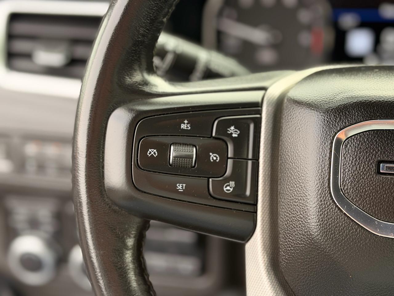 GMC Yukon Denali 4WD 2021