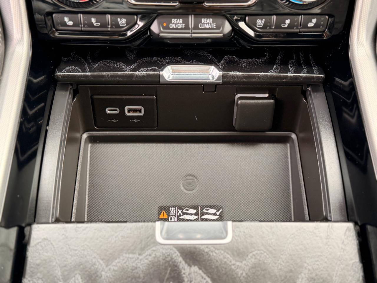 GMC Yukon Denali 4WD 2021