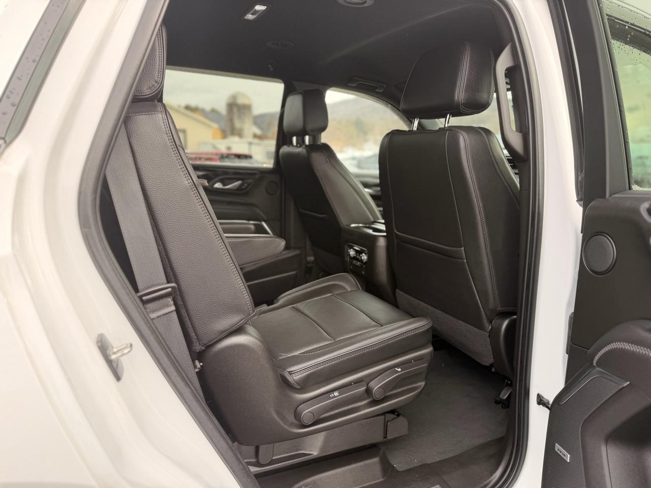 GMC Yukon Denali 4WD 2021